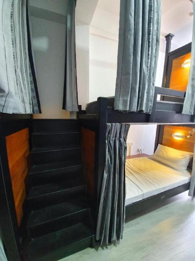 Bed and Breakfast Nap Station Канді Екстер'єр фото