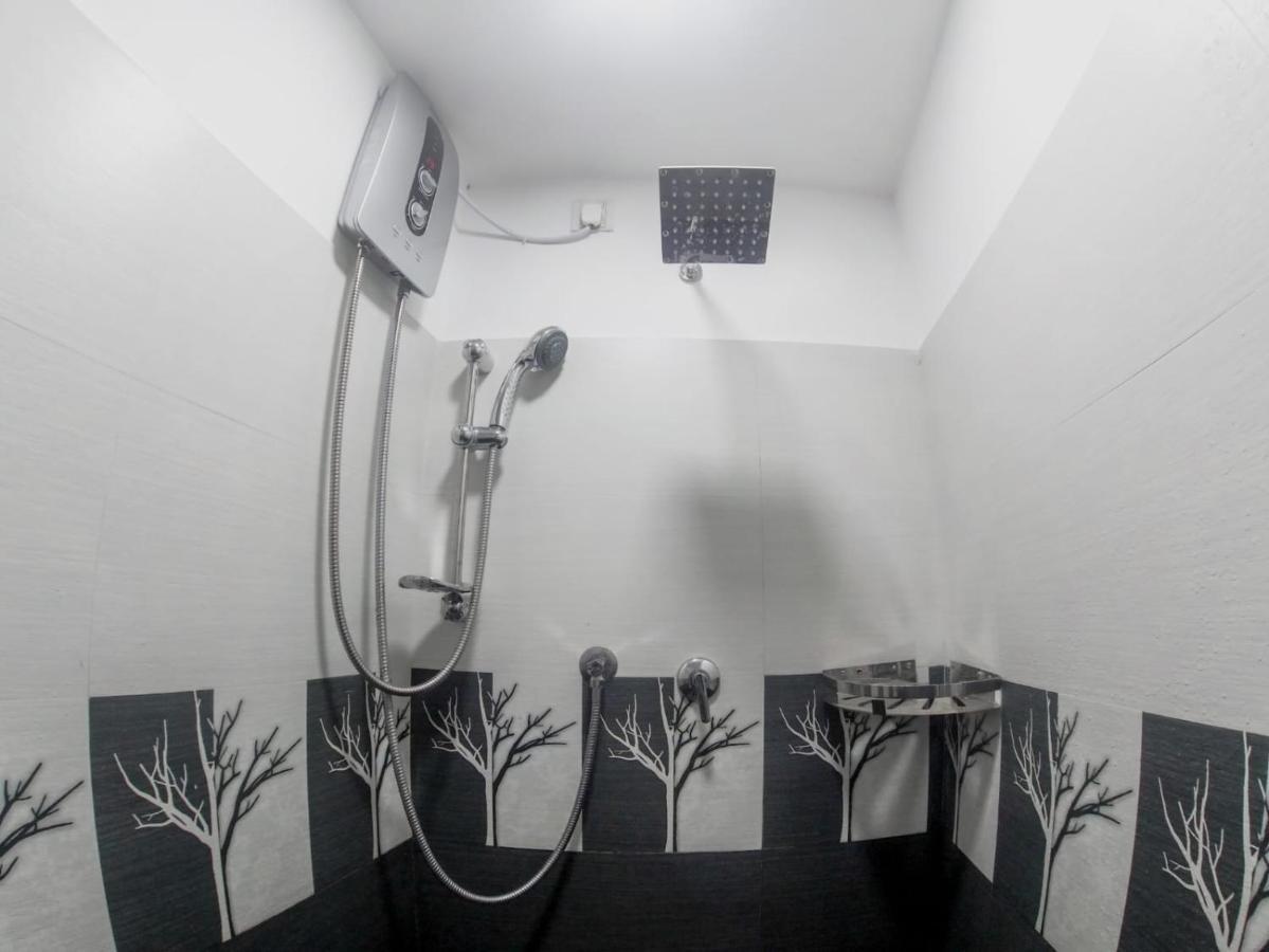 Bed and Breakfast Nap Station Канді Екстер'єр фото